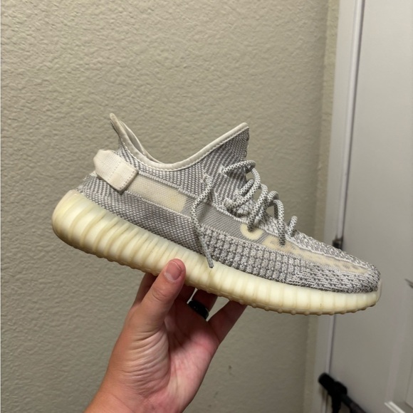 Yeezy Boost 350 V2 in Gray and Cream - Picture 1 of 9